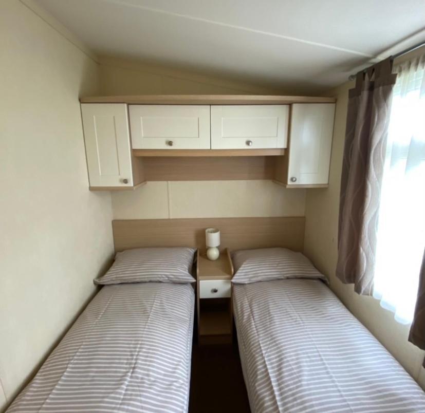 Cosy Caravan Kingston upon Hull Exterior foto